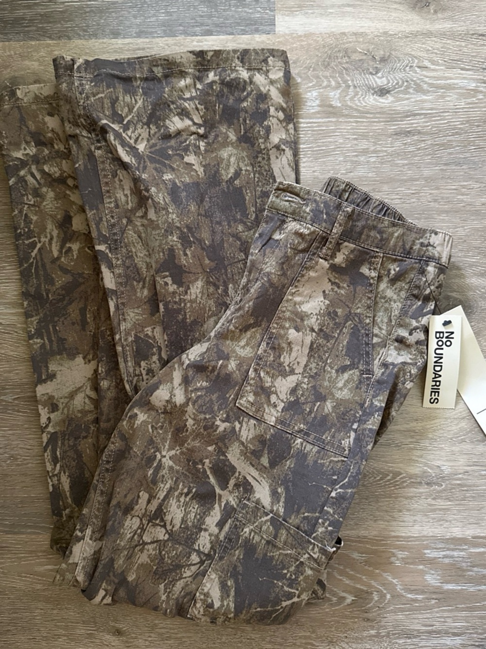 No Boundaries Women's Wide Leg Camo Pants in Brown and Tan
